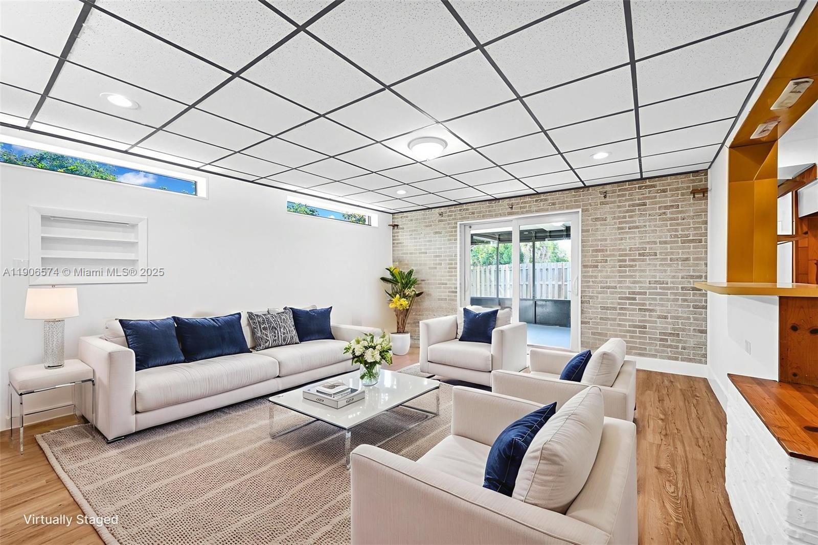 PLANTATION SUNRISE HEIGHT - Residential