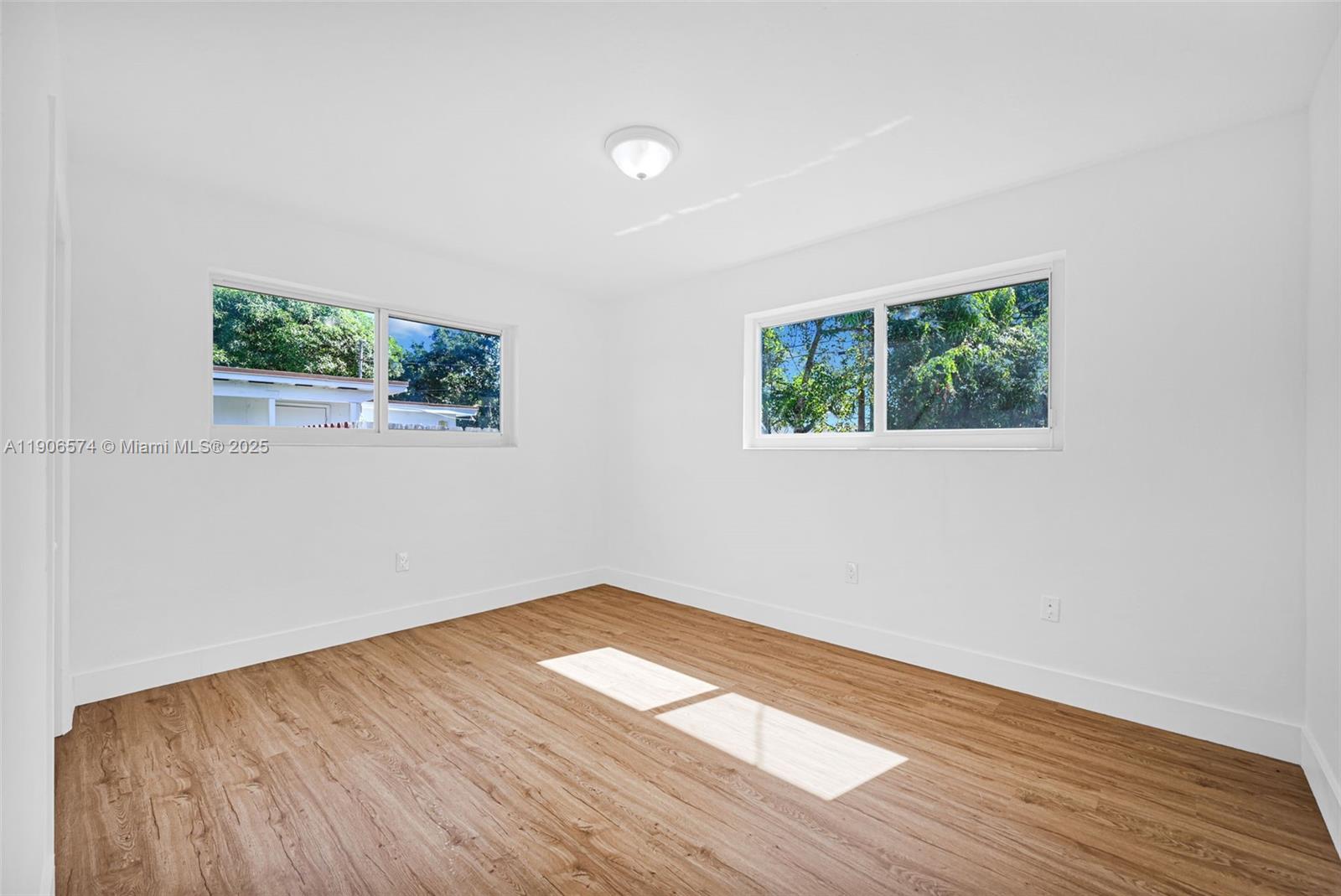 PLANTATION SUNRISE HEIGHT - Residential