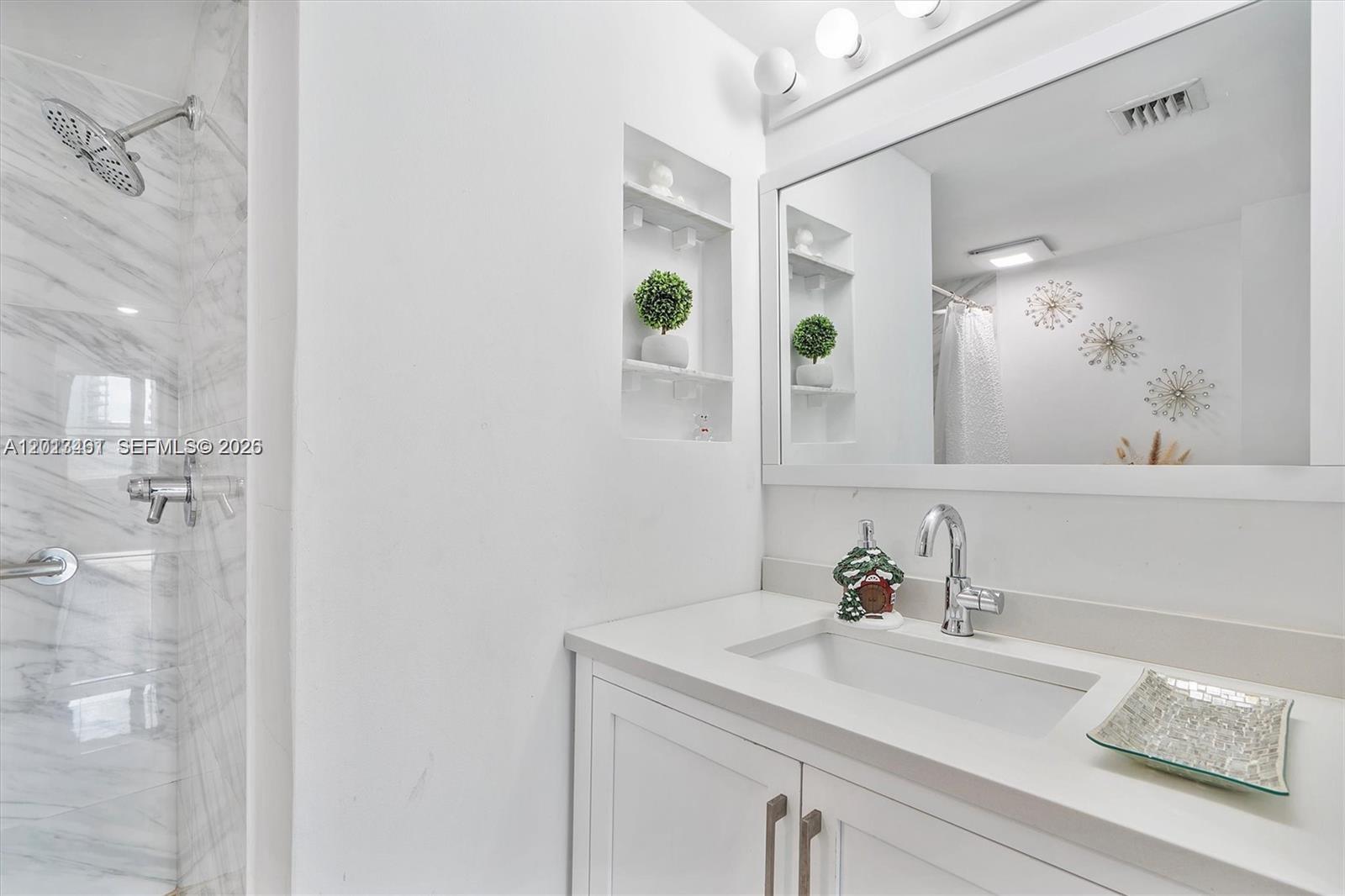 THE MARK ON BRICKELL COND - Residential Lease