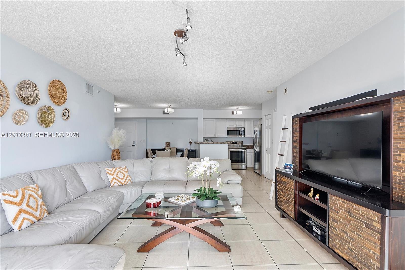 THE MARK ON BRICKELL COND - Residential Lease