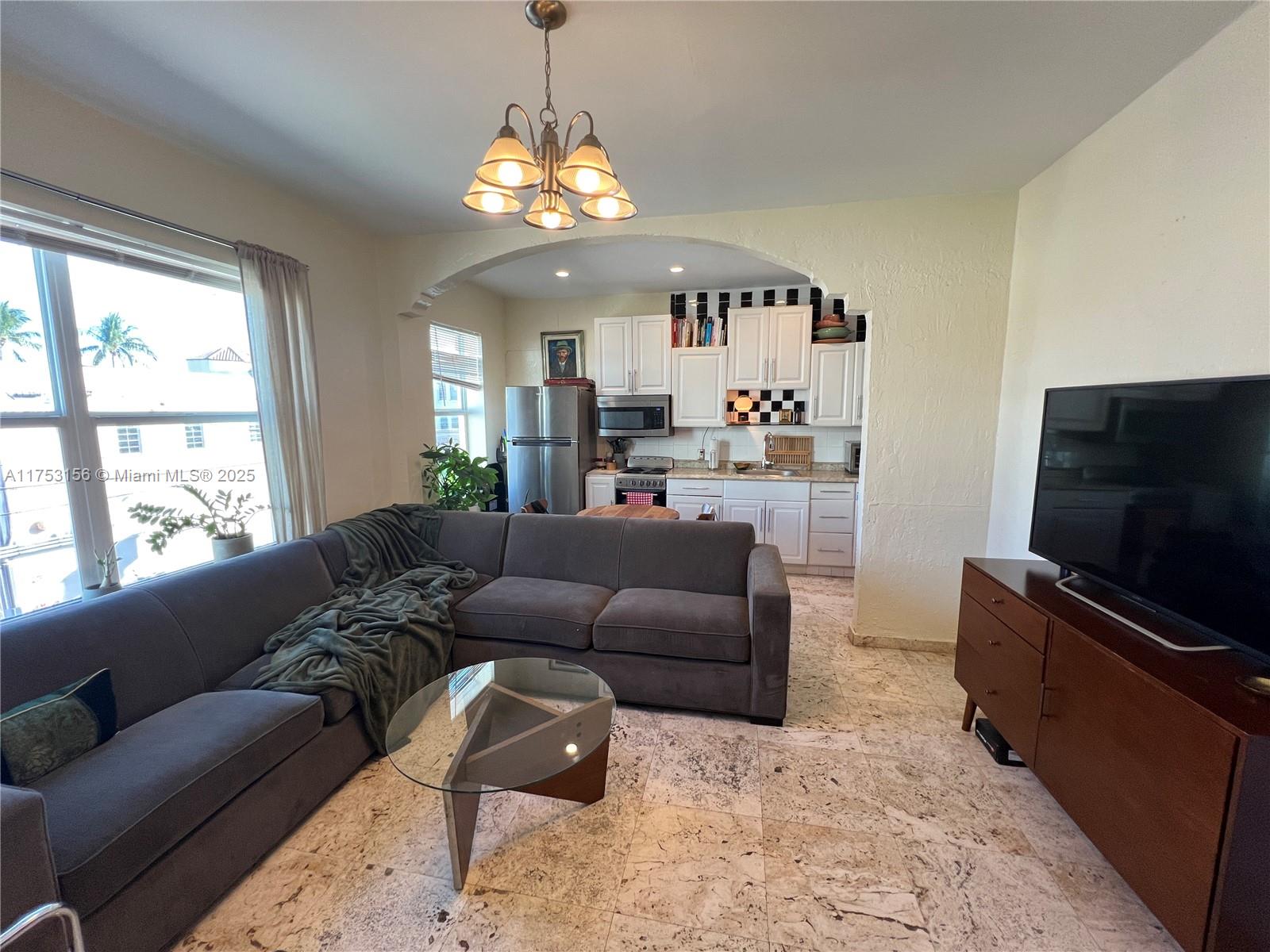 THE MICHIGAN CONDO - Residential