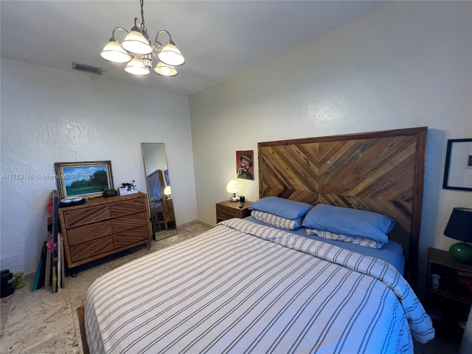 THE MICHIGAN CONDO - Residential