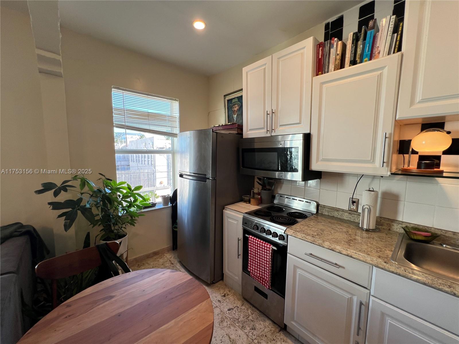 THE MICHIGAN CONDO - Residential
