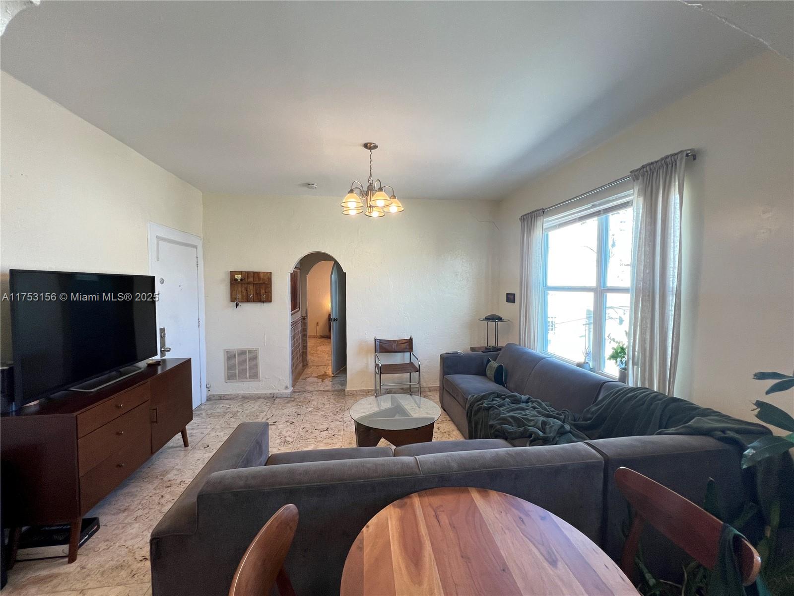 THE MICHIGAN CONDO - Residential