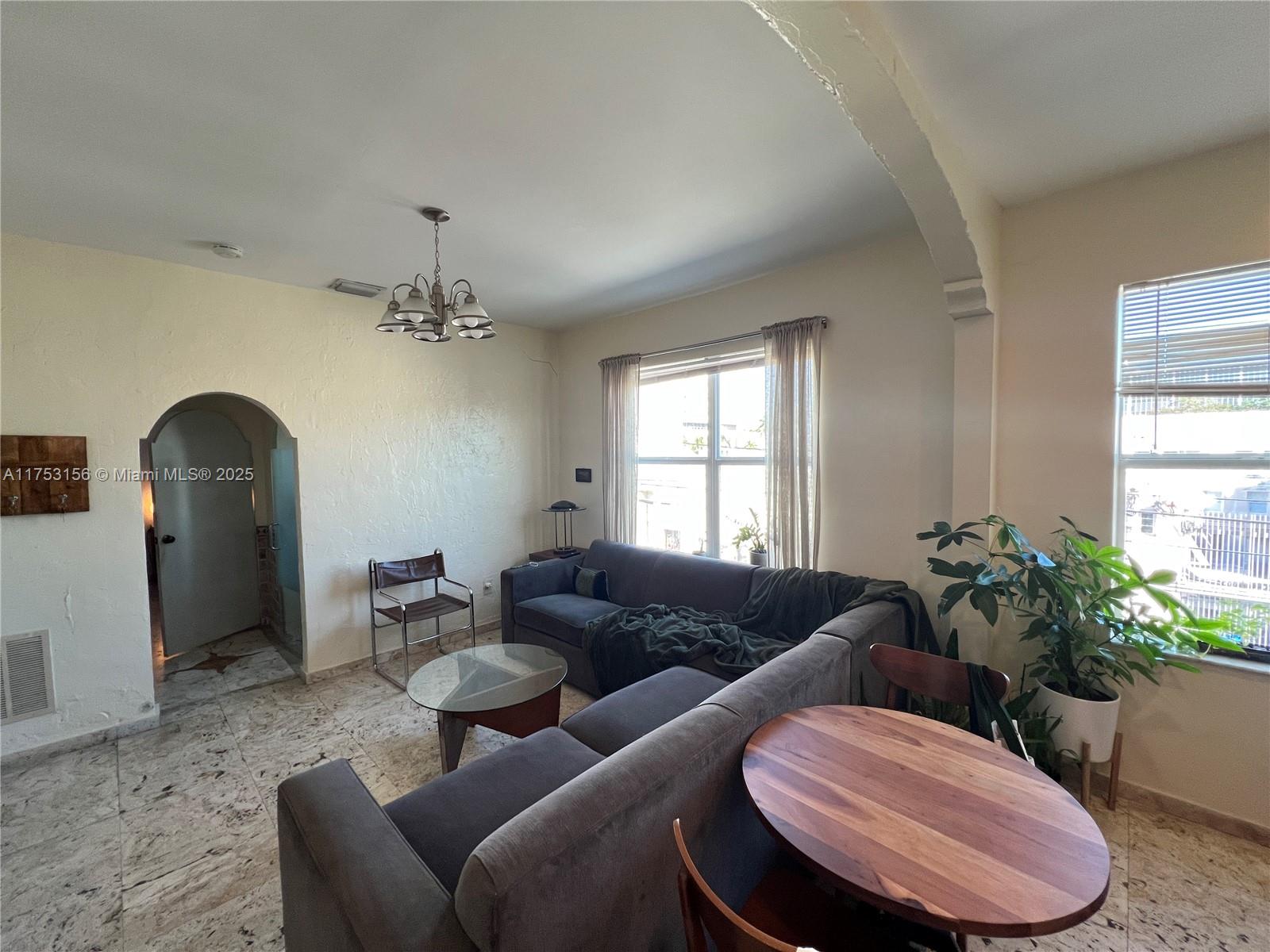 THE MICHIGAN CONDO - Residential
