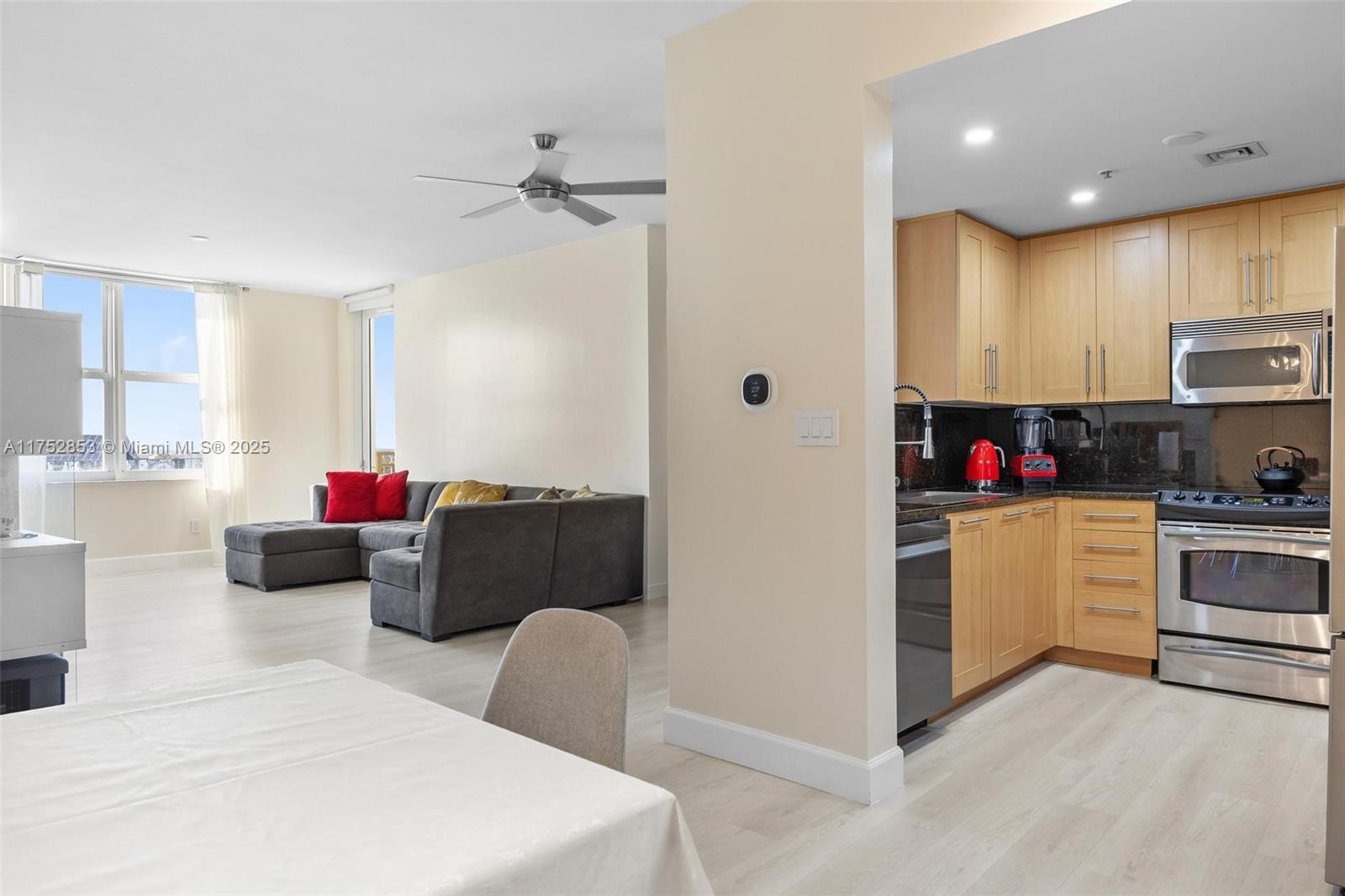 511 SE 5th Ave 2209