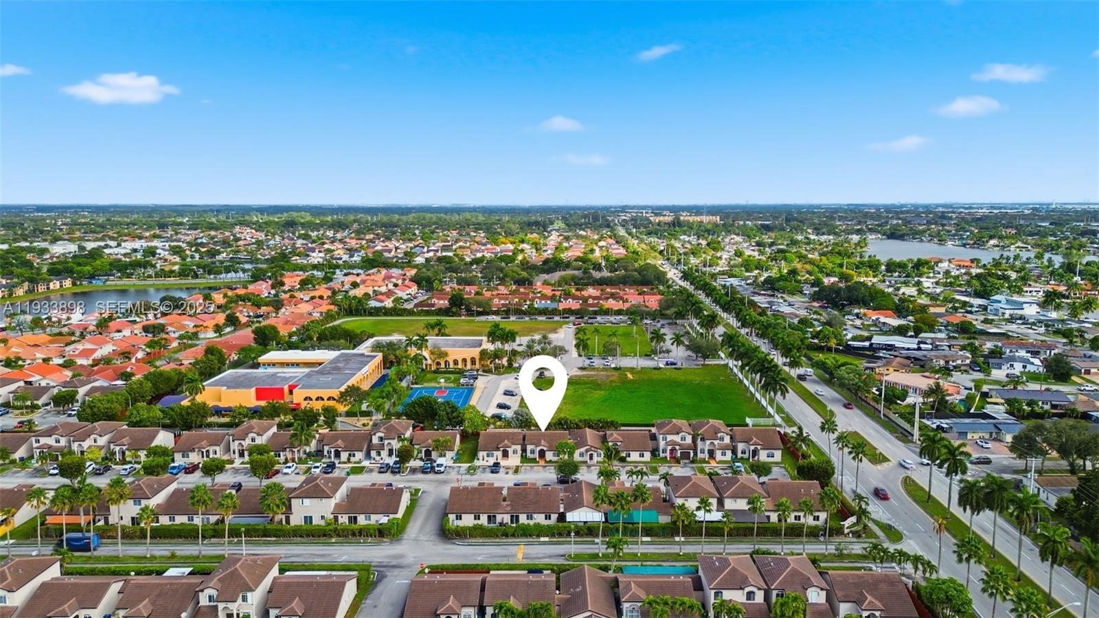 IBIS VILLA AT MIAMI GARDE - Residential