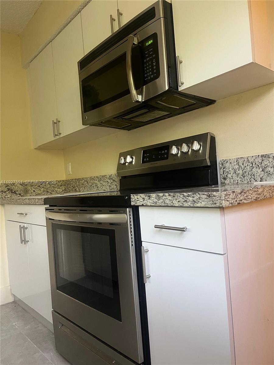 LAKESHORE CONDO I - Residential