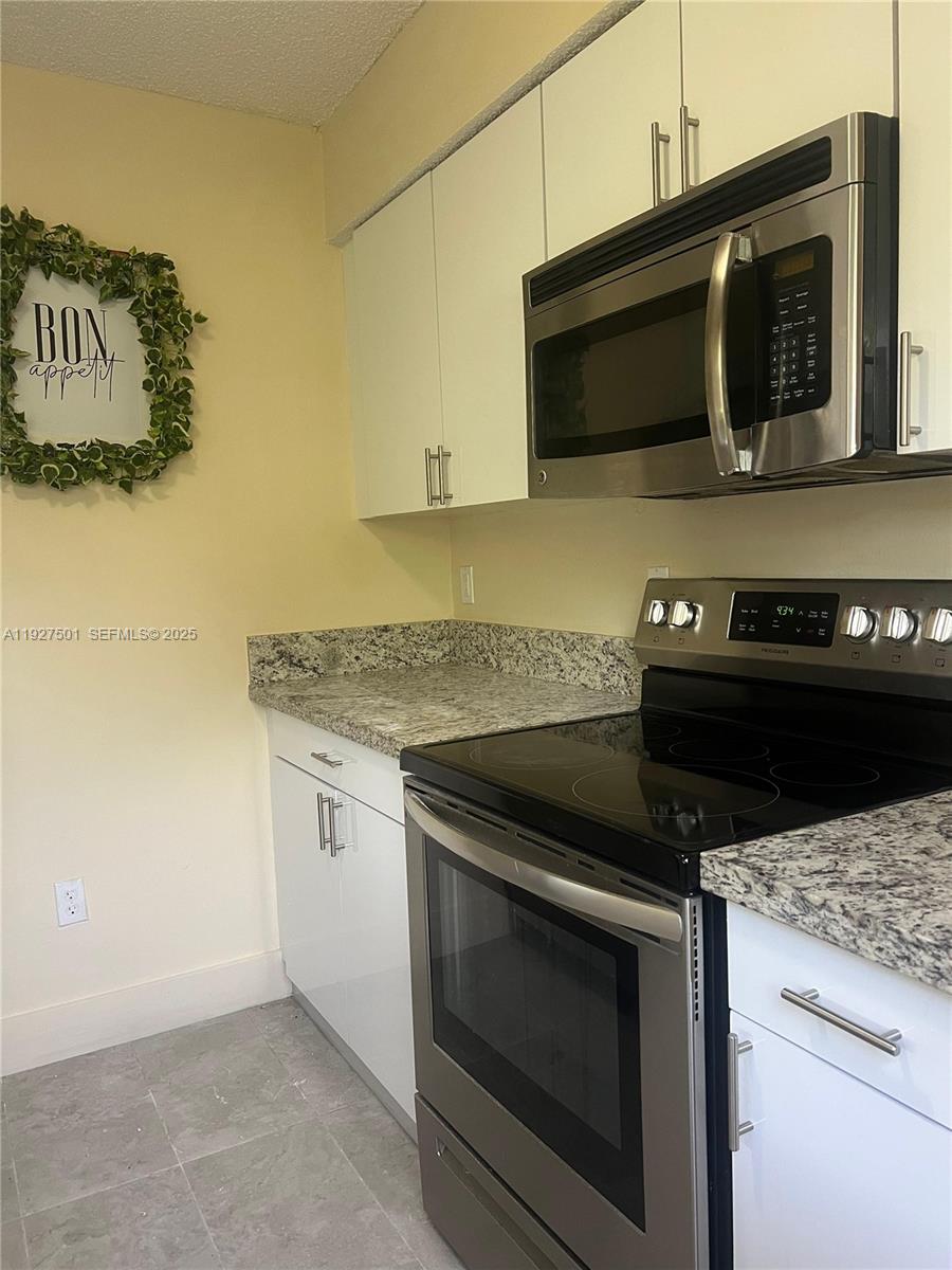 LAKESHORE CONDO I - Residential