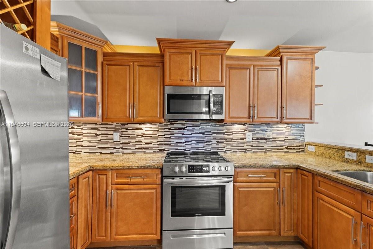 S & R OF INVERRARY - Residential