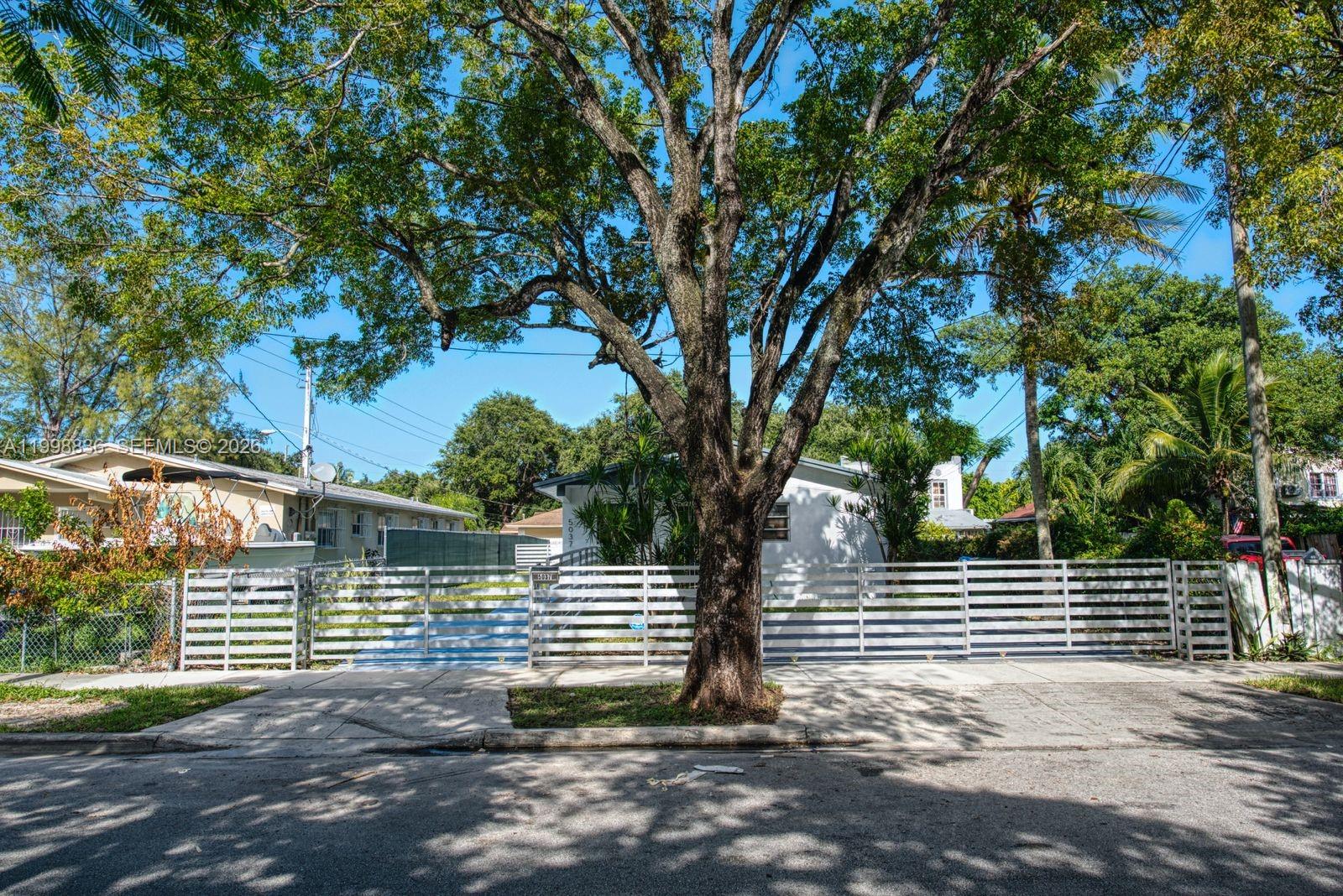 RAILWAY SHOPS ADDN 2ND AM - Residential Lease