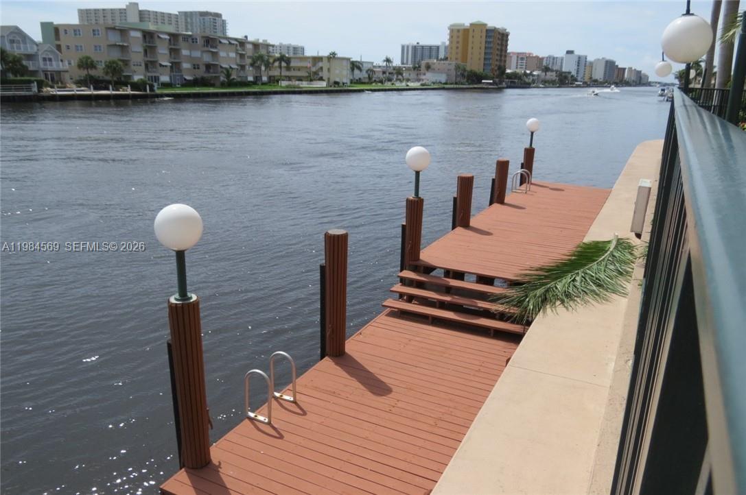 POINTE @ POMPANO BEACH CO - Residential