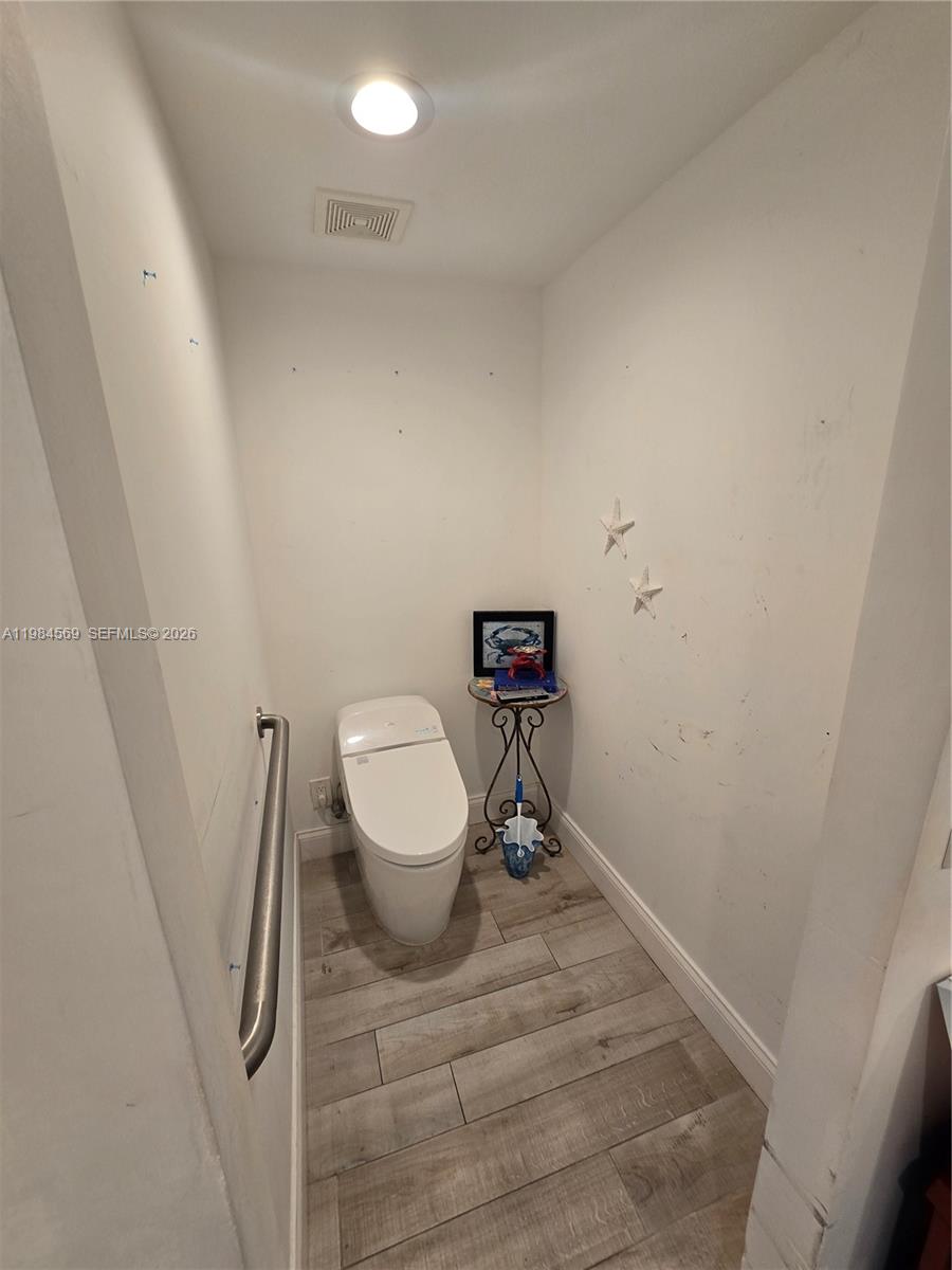 POINTE @ POMPANO BEACH CO - Residential