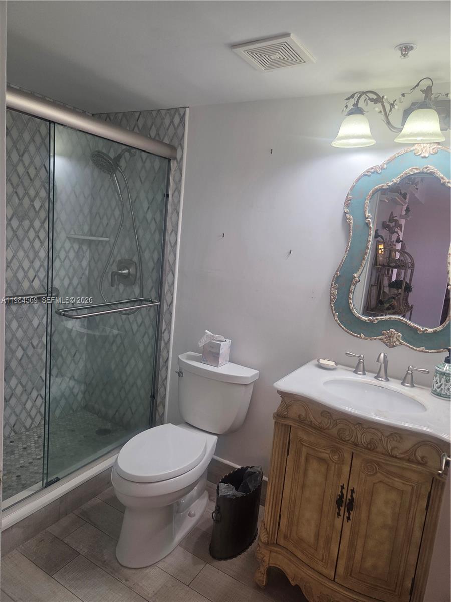 POINTE @ POMPANO BEACH CO - Residential