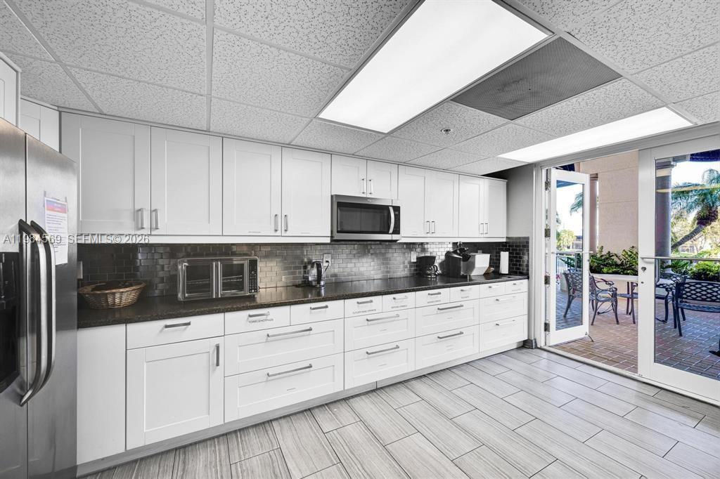 POINTE @ POMPANO BEACH CO - Residential