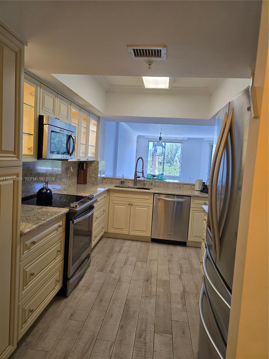 2880 NE 14th St Cswy 311