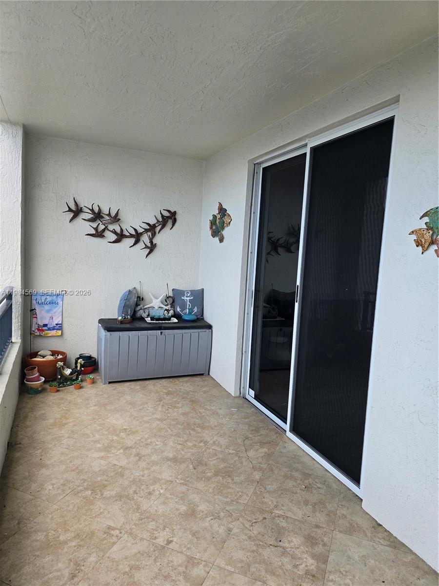 POINTE @ POMPANO BEACH CO - Residential