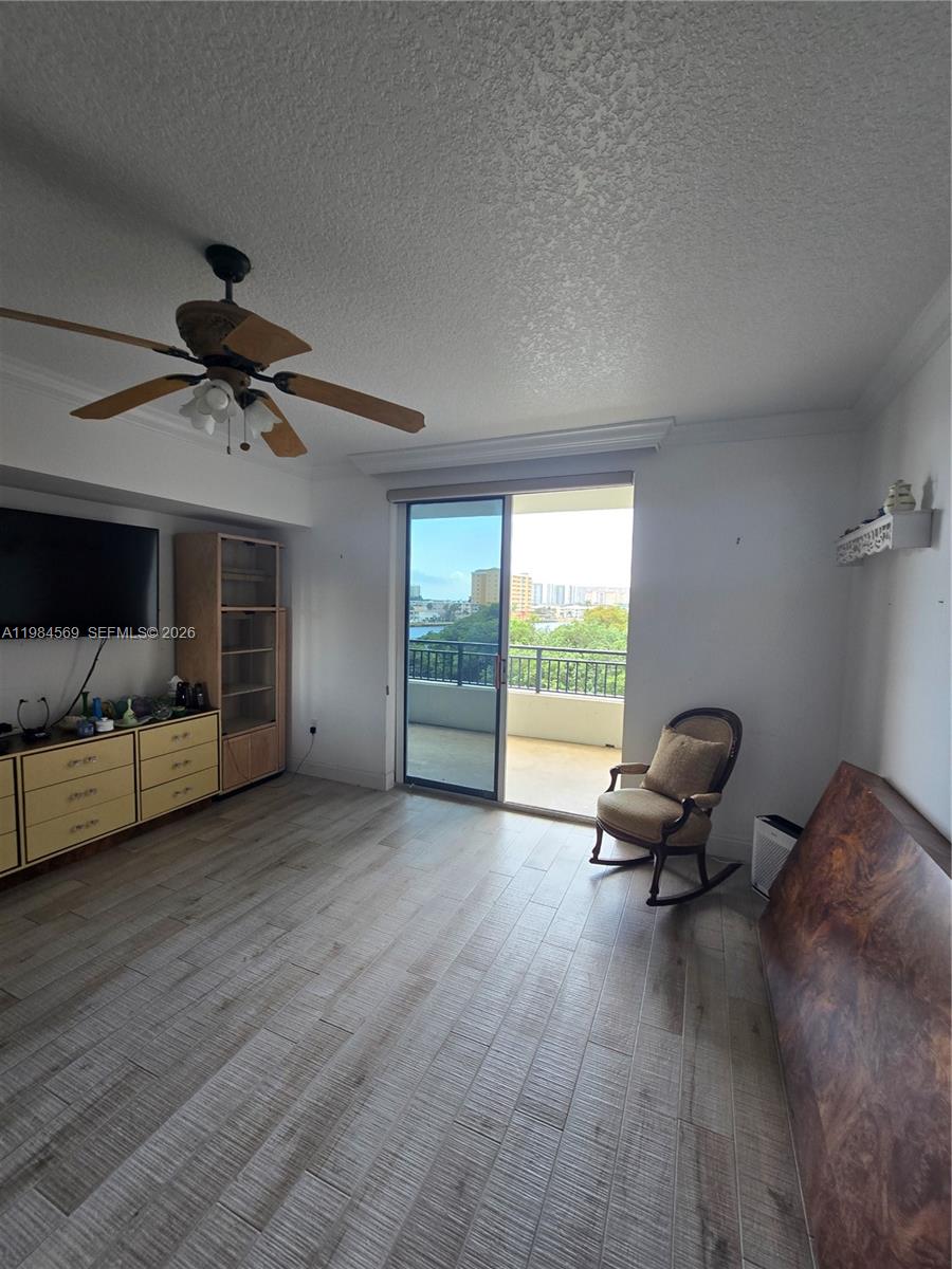 POINTE @ POMPANO BEACH CO - Residential