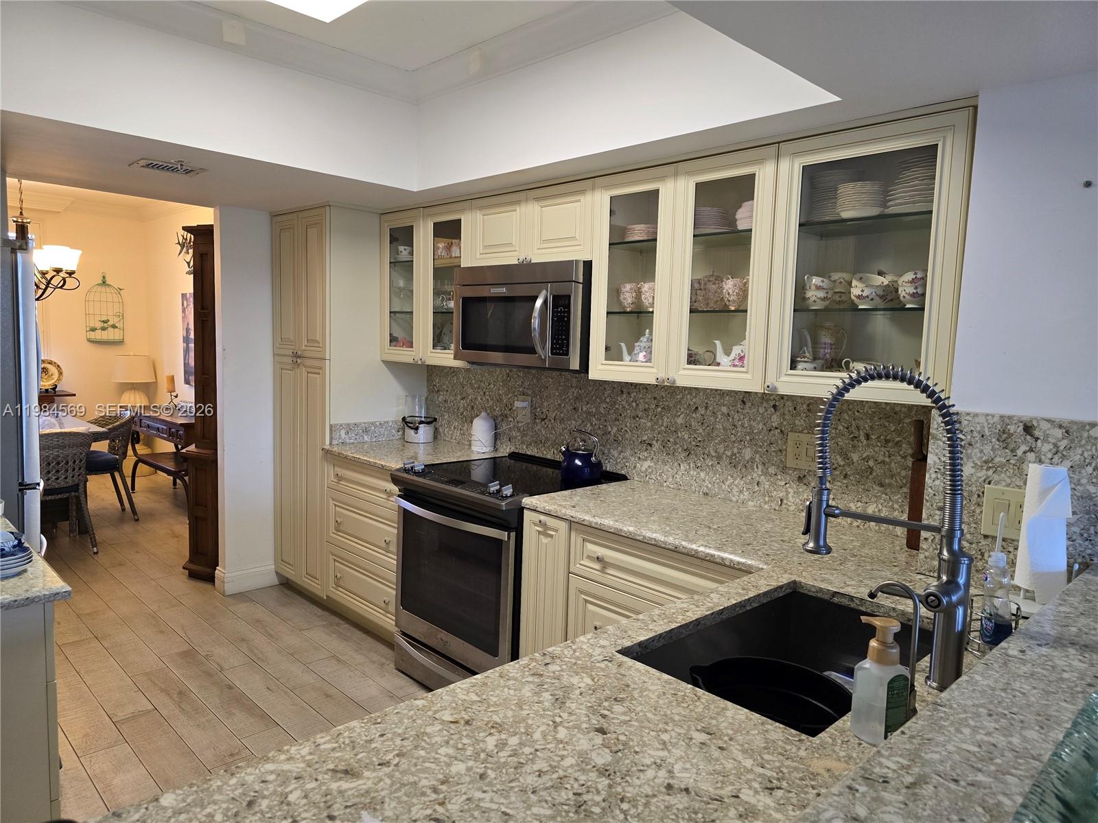 POINTE @ POMPANO BEACH CO - Residential