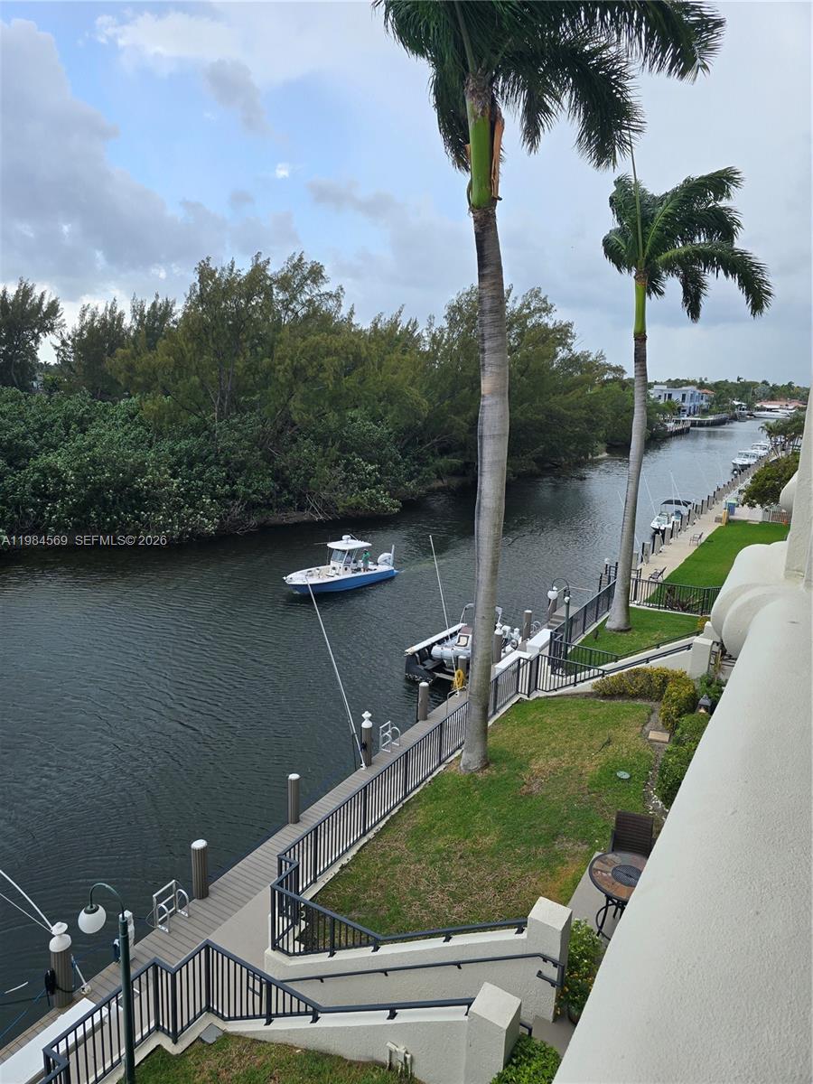 POINTE @ POMPANO BEACH CO - Residential