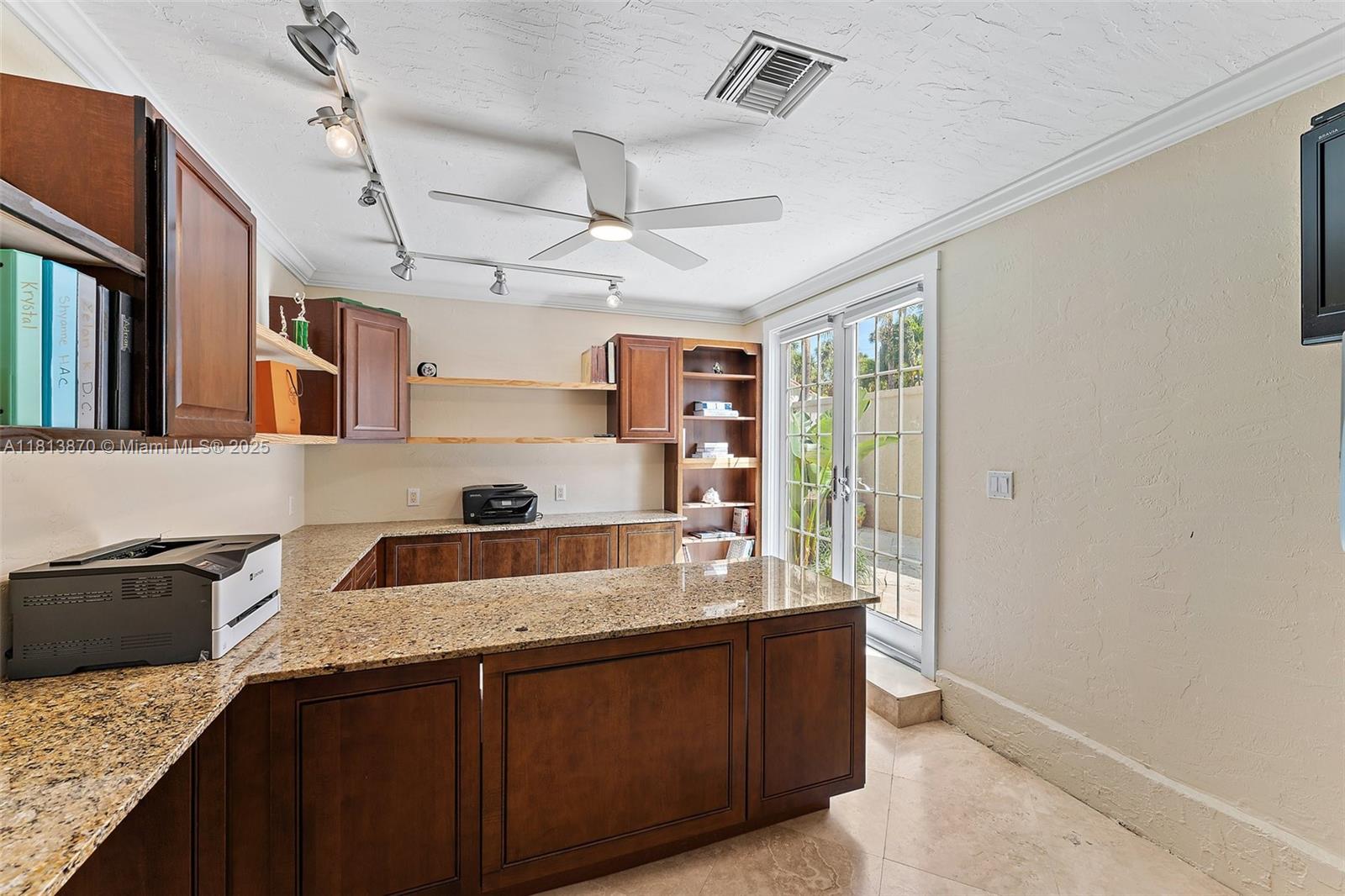 OCEAN WALK PLACE PH III - Residential