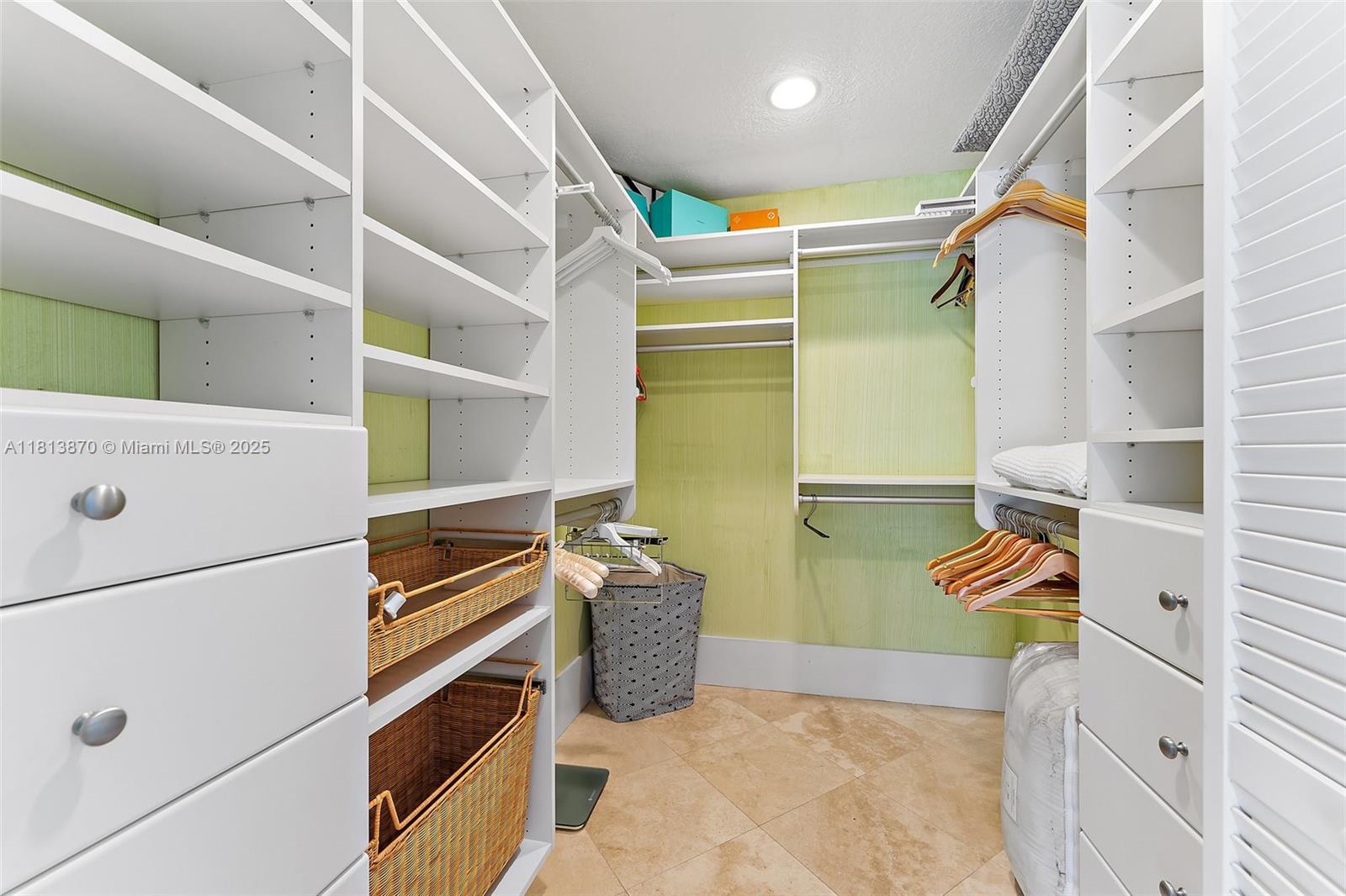 OCEAN WALK PLACE PH III - Residential