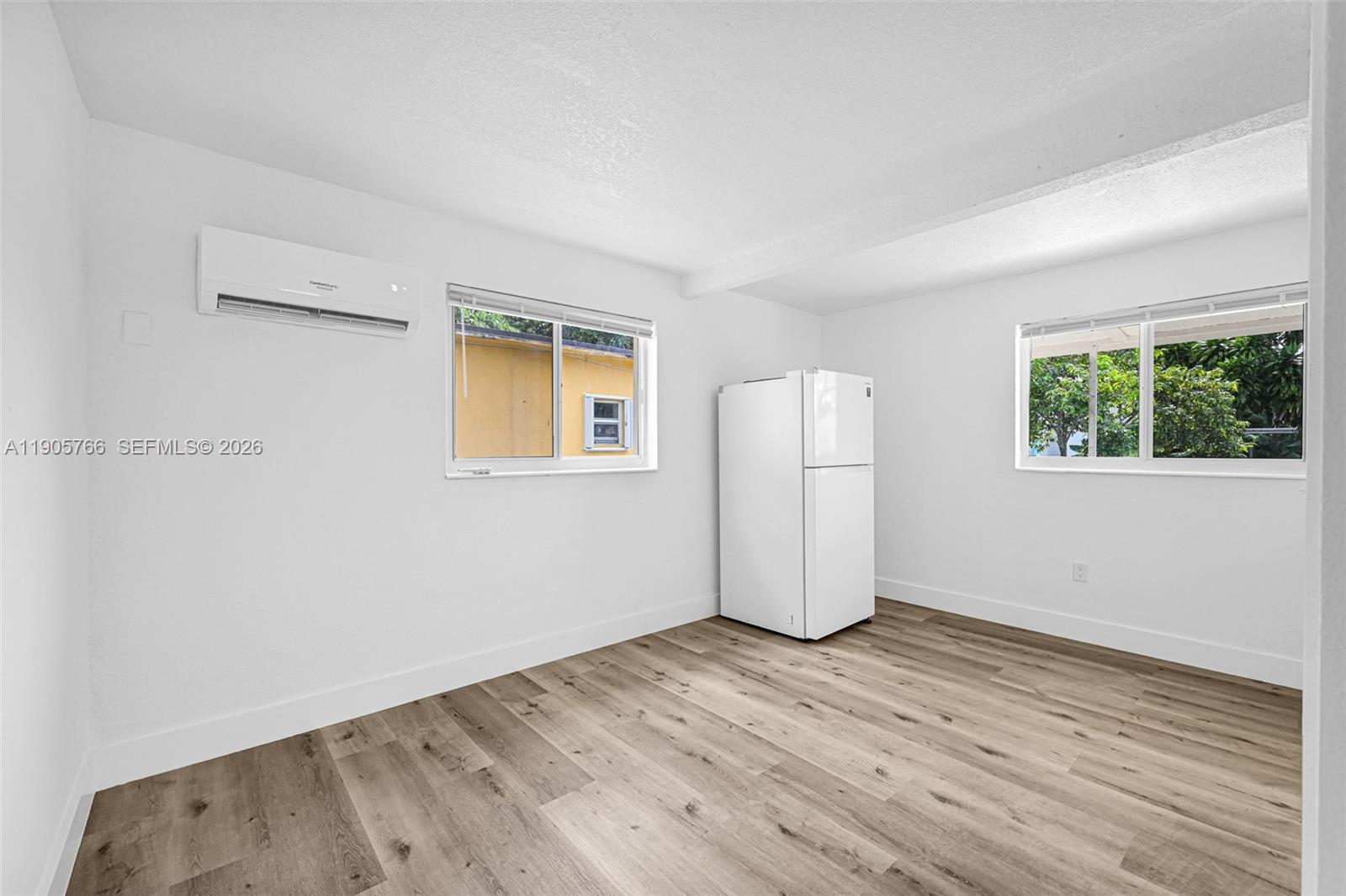 SUB OF PB 7-113 - Residential