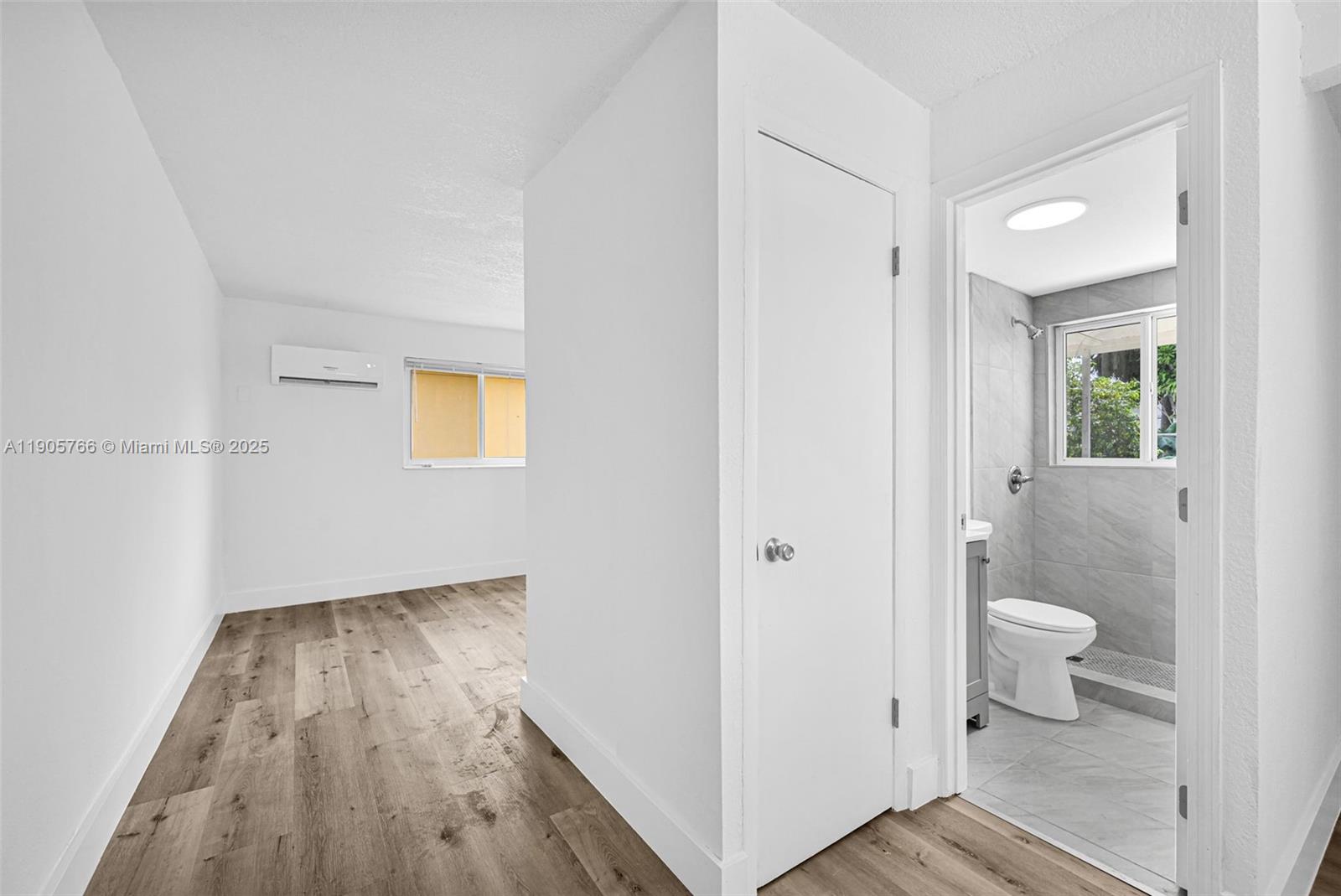 SUB OF PB 7-113 - Residential