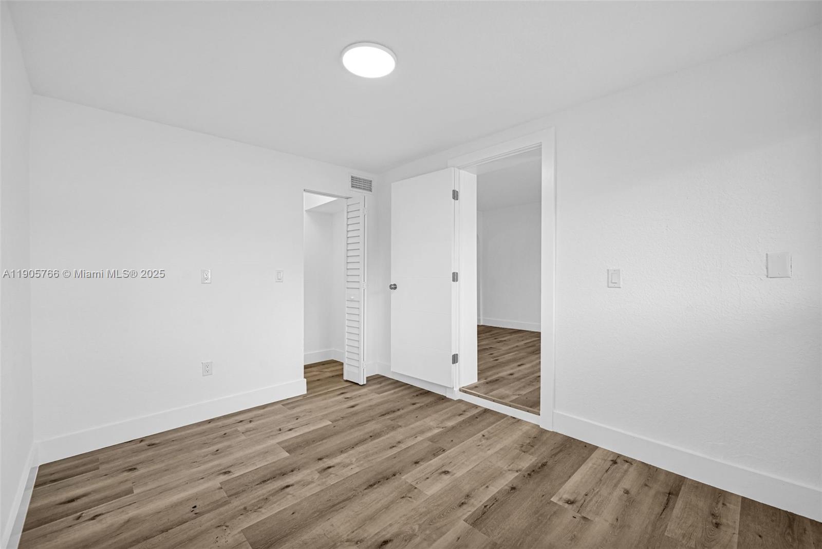 SUB OF PB 7-113 - Residential