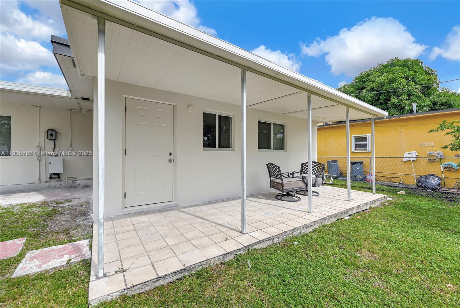 SUB OF PB 7-113 - Residential