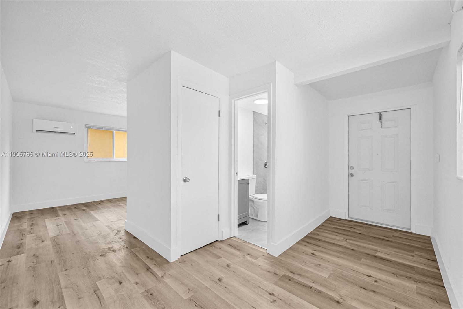 SUB OF PB 7-113 - Residential