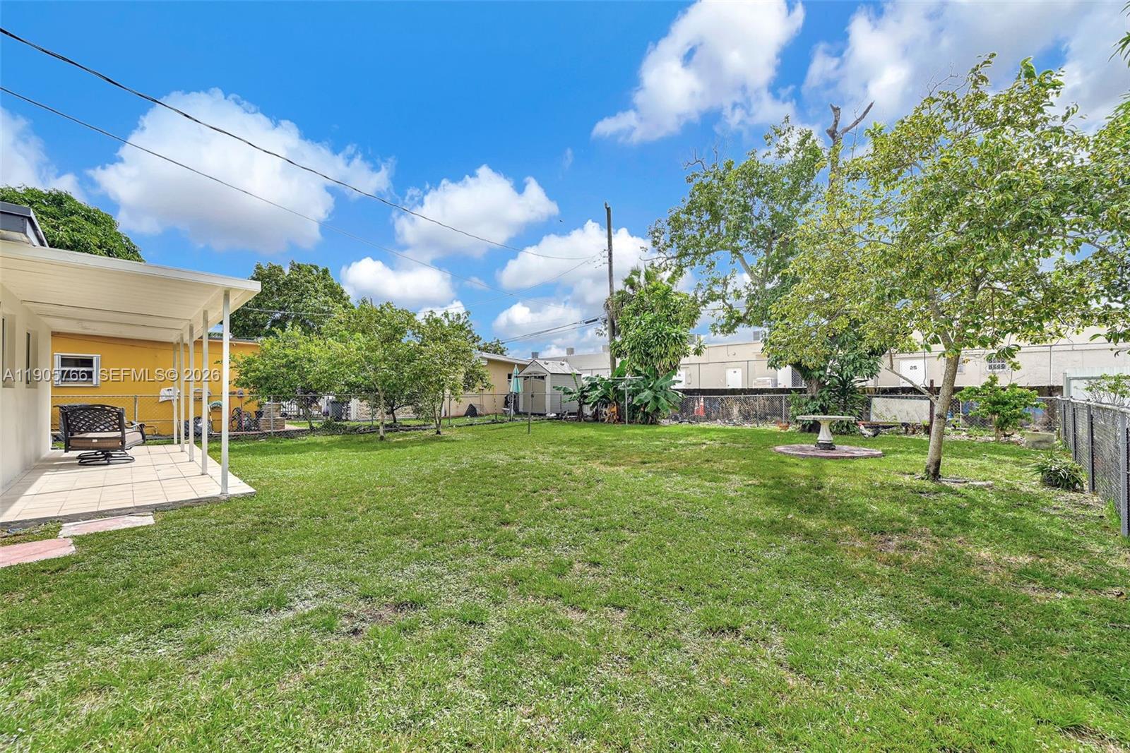 SUB OF PB 7-113 - Residential