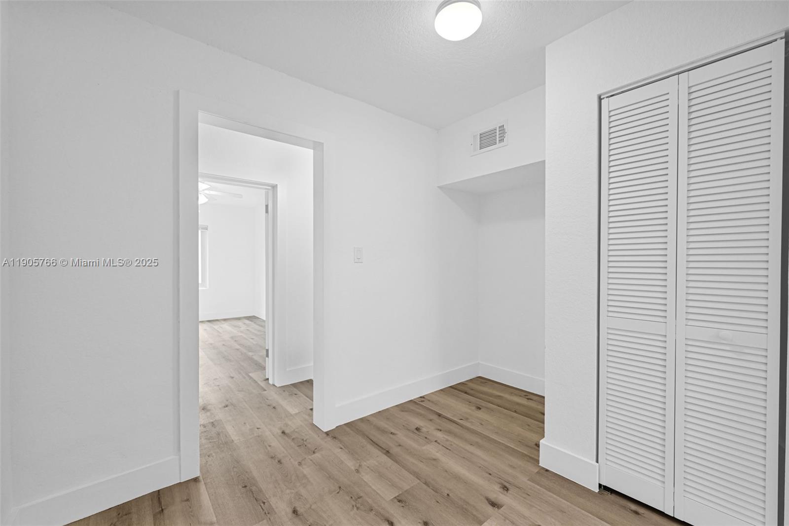 SUB OF PB 7-113 - Residential