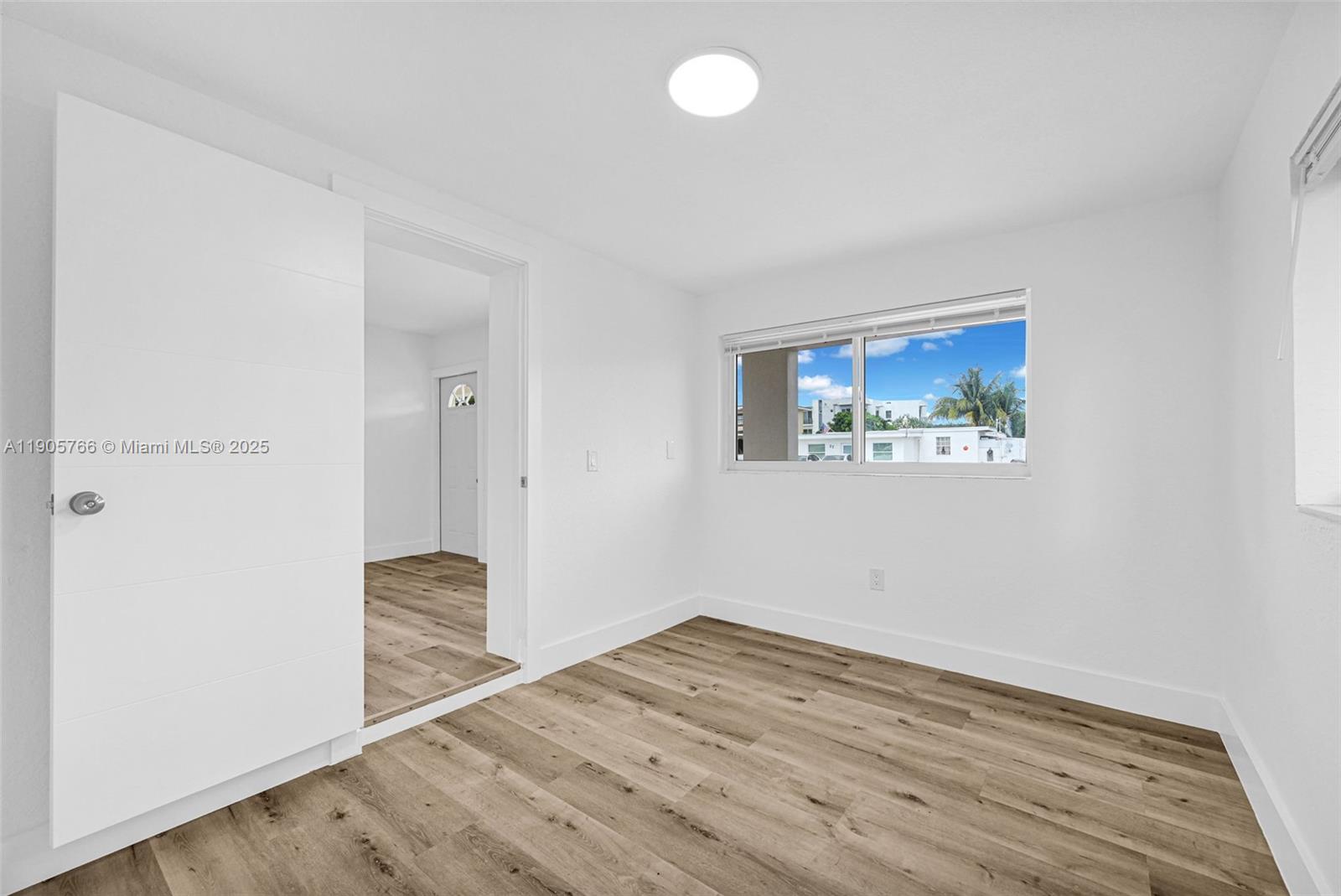 SUB OF PB 7-113 - Residential