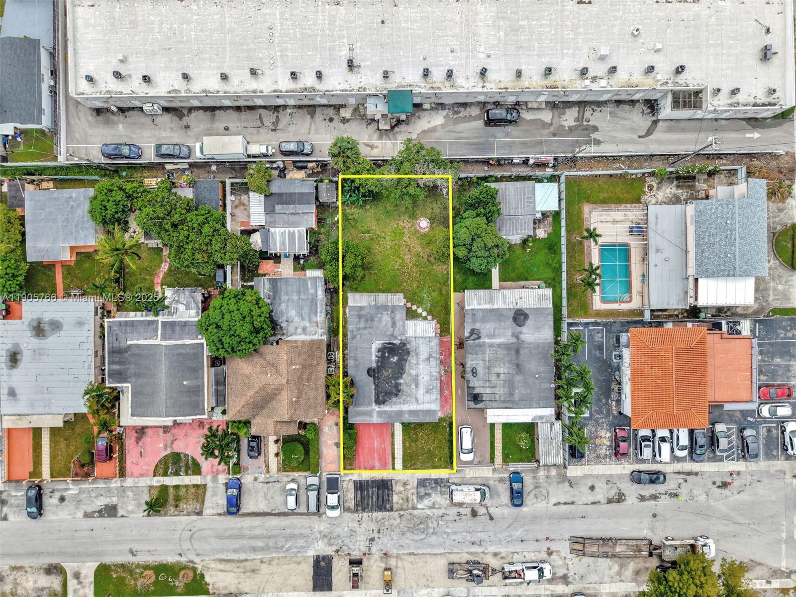 SUB OF PB 7-113 - Residential