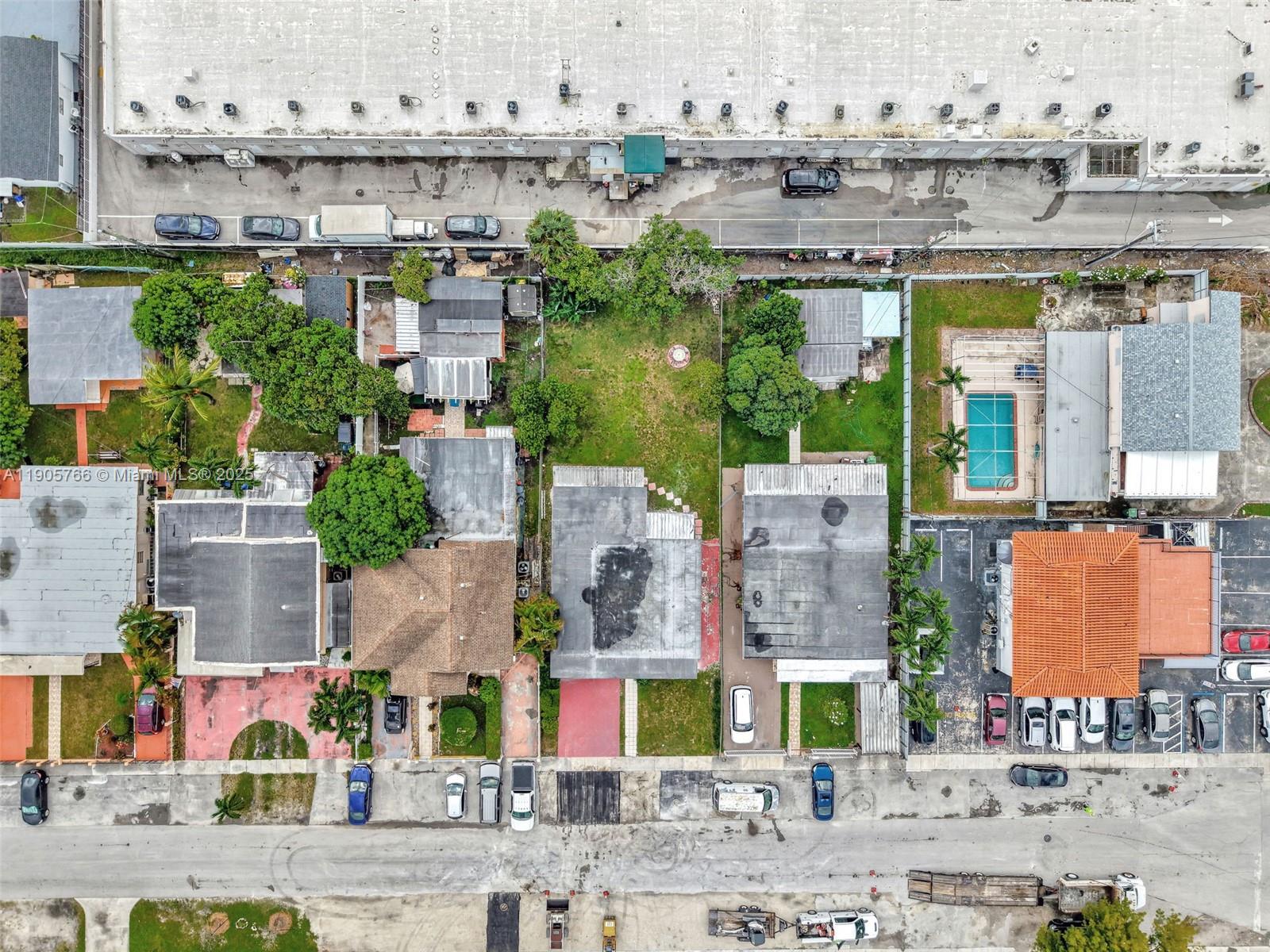 SUB OF PB 7-113 - Residential