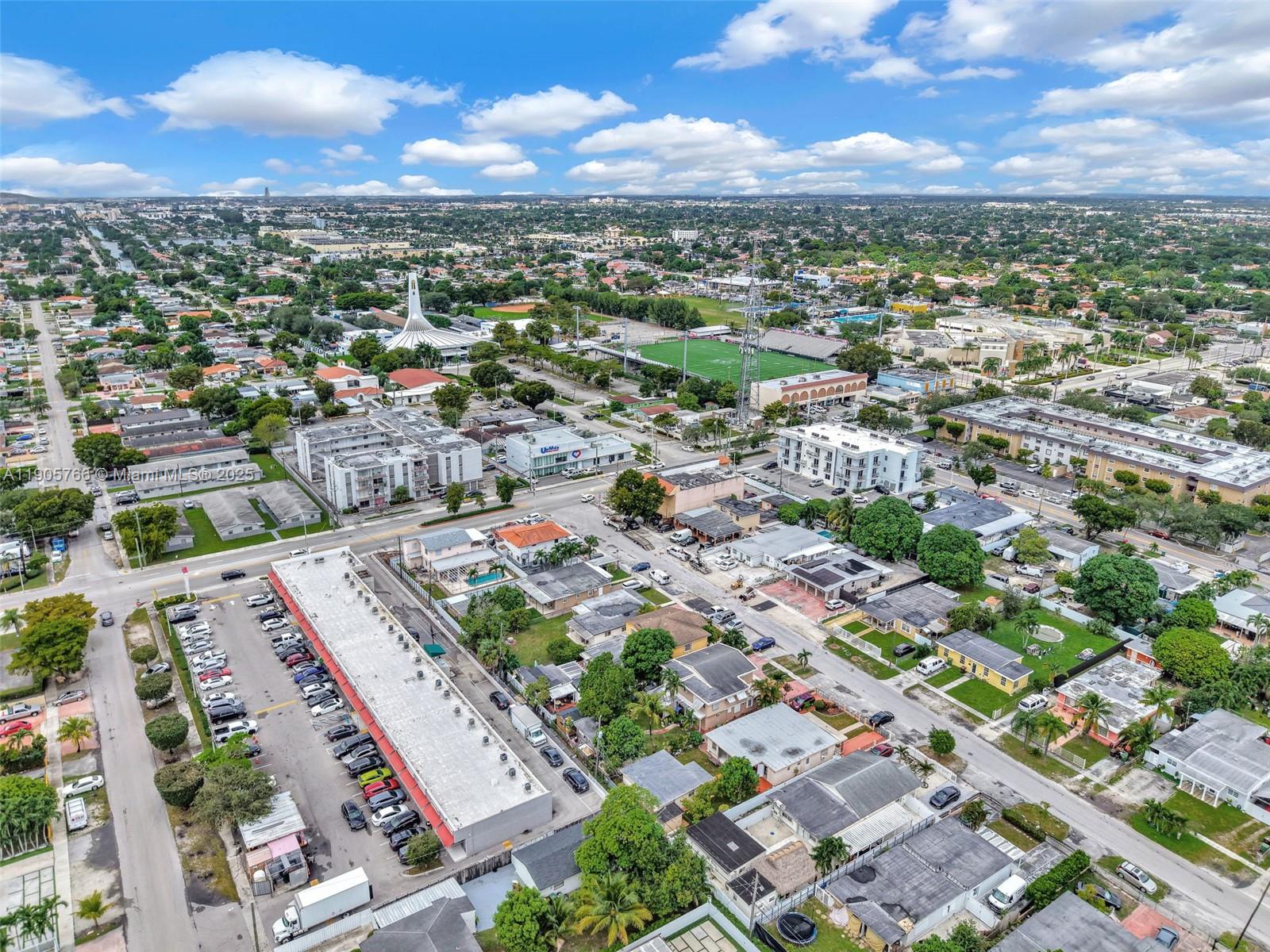 SUB OF PB 7-113 - Residential