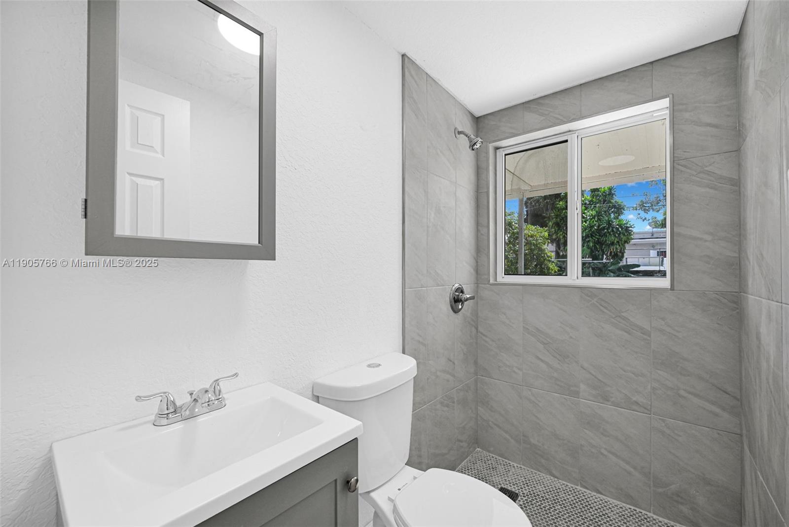 SUB OF PB 7-113 - Residential