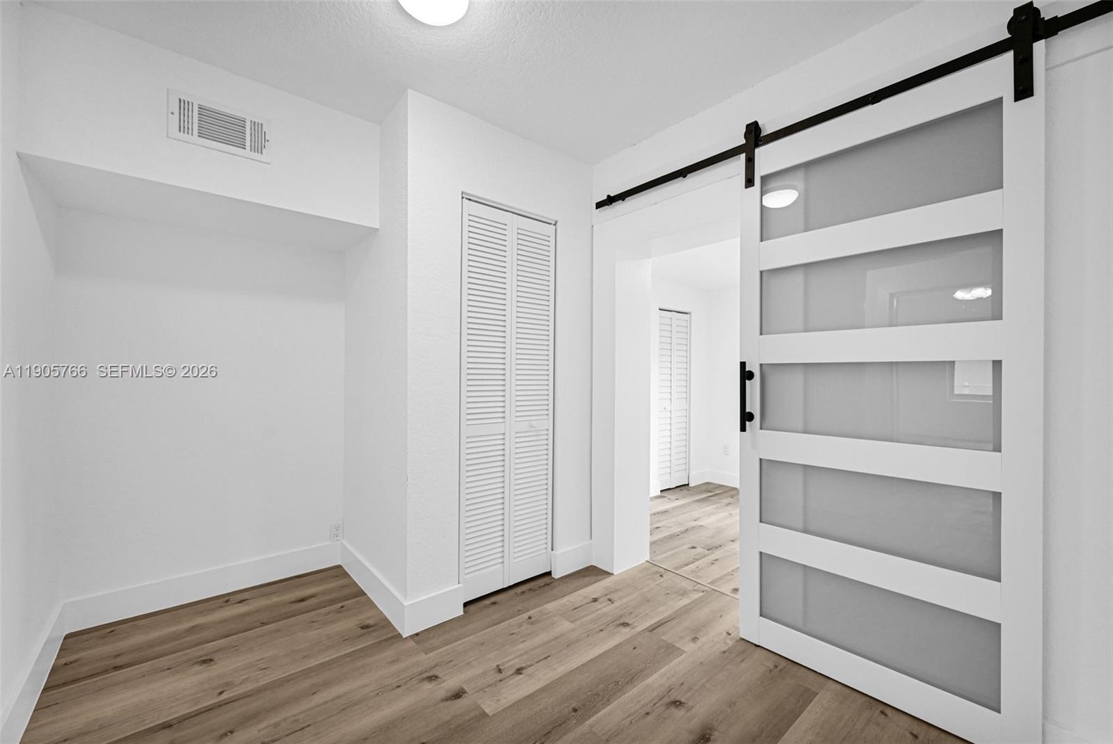 SUB OF PB 7-113 - Residential