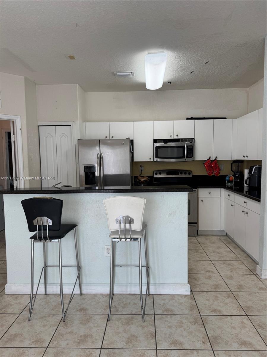 ISLAND AT DORAL - Residential