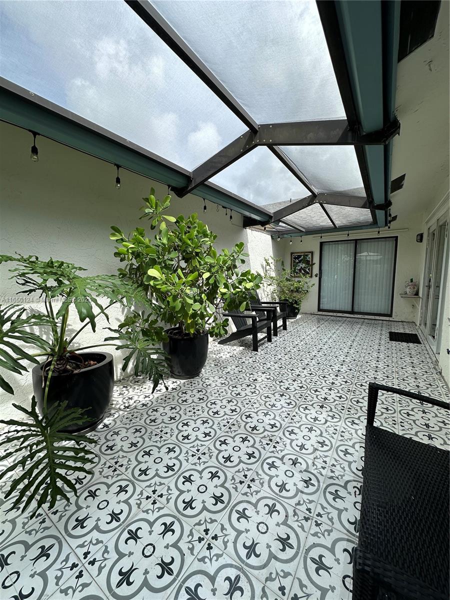 SANDALFOOT COVE SEC 12 - Residential