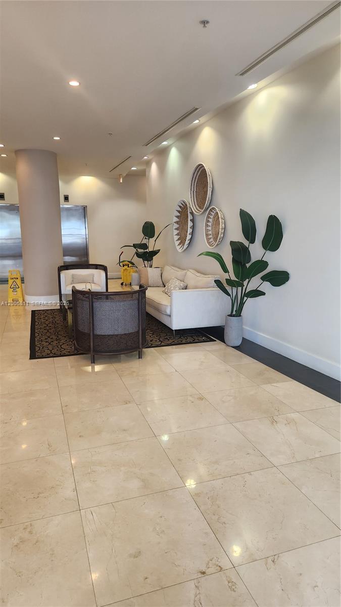 EDGEWATER LOFTS CONDO - Residential