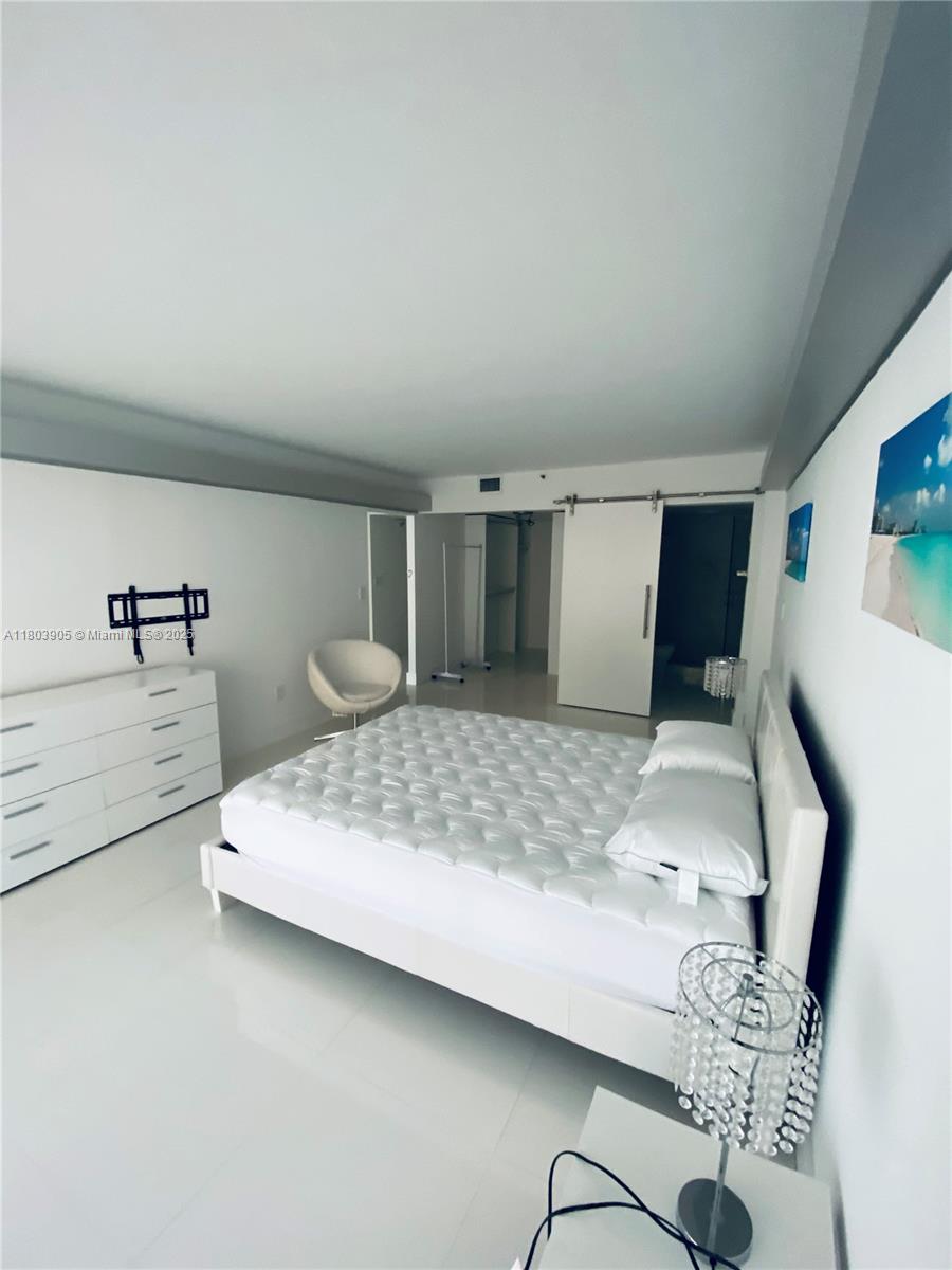 VENETIA CONDO - Residential Lease