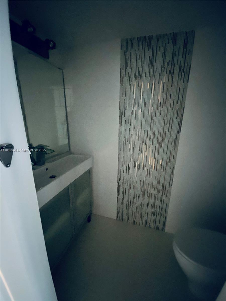 VENETIA CONDO - Residential Lease