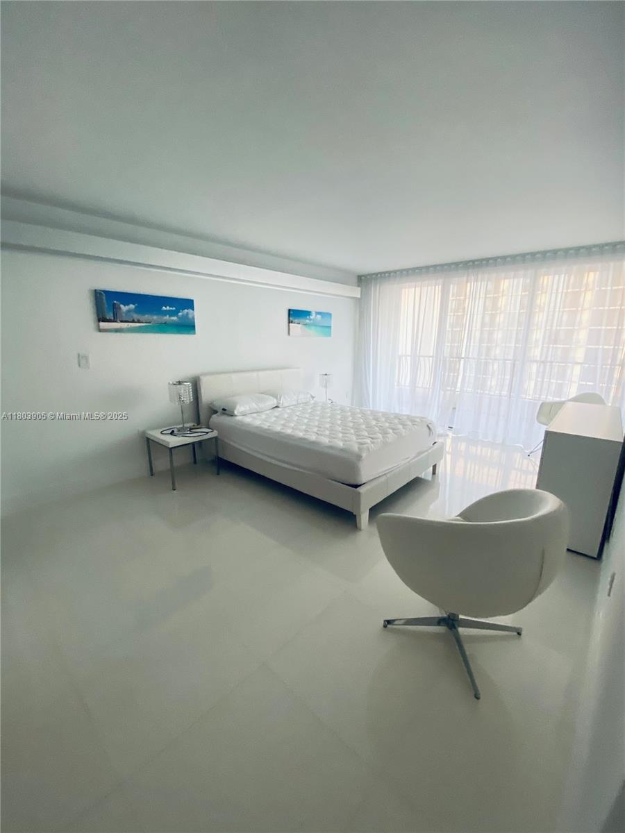 VENETIA CONDO - Residential Lease