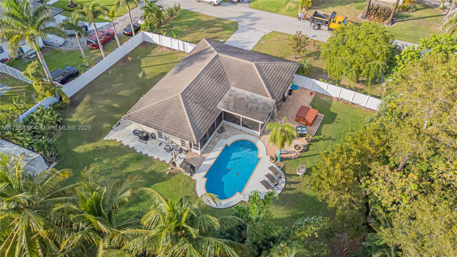 11400 Tara Dr