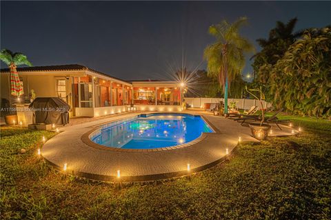 11400 Tara Dr Plantation FL 33325
