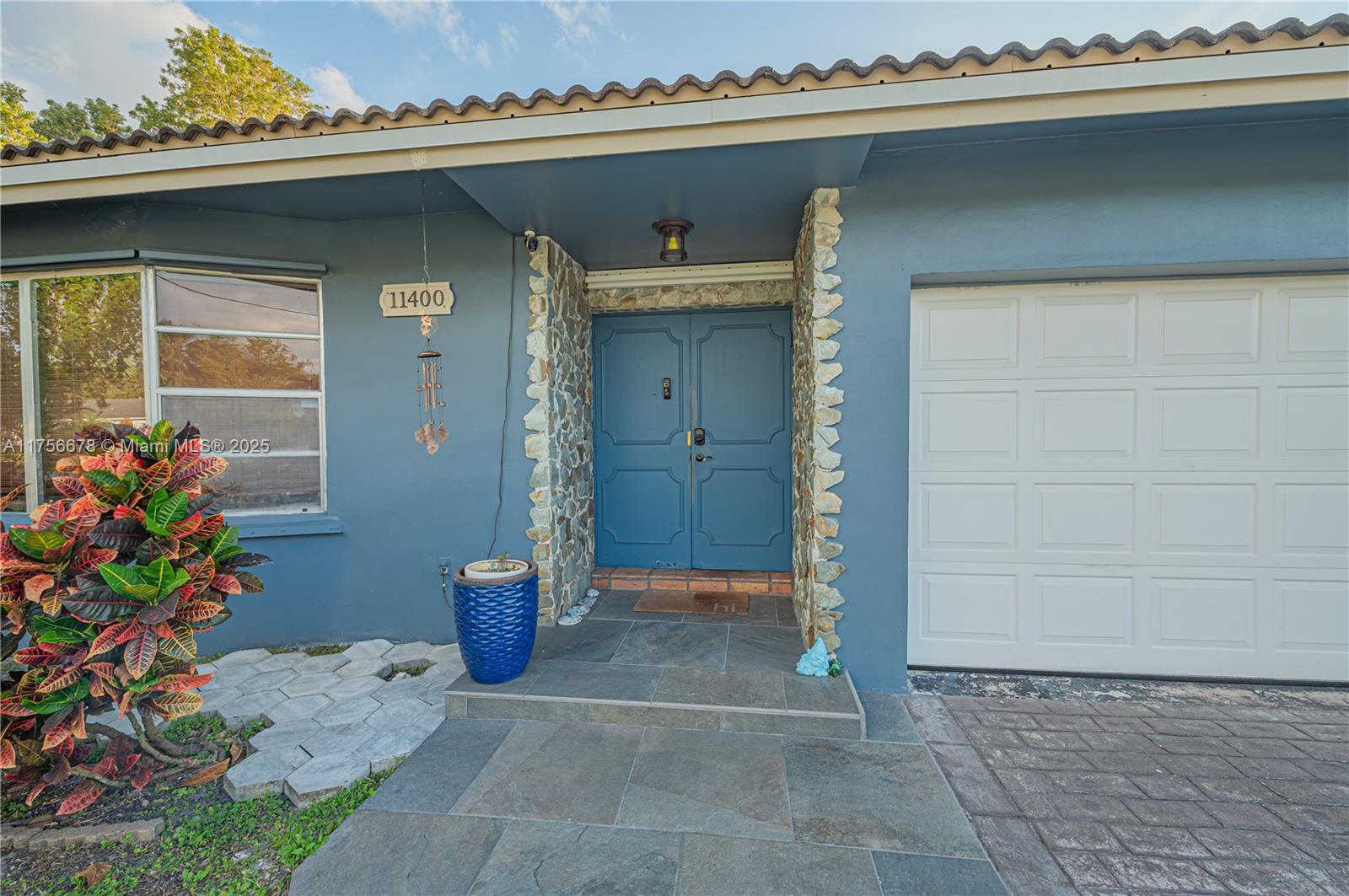 11400 Tara Dr