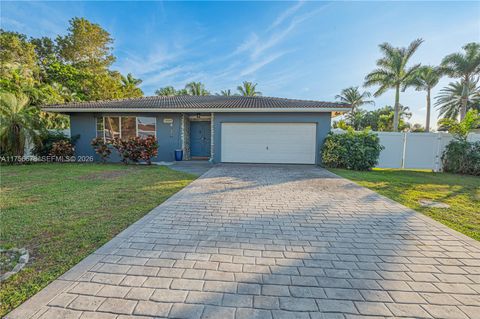 Photo of 11400 Tara Dr, Plantation, FL 33325 (MLS # A11756678)