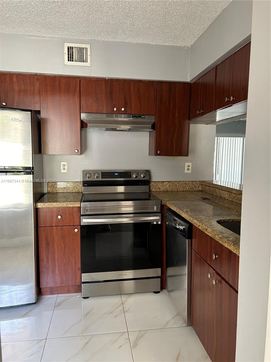 PARC VISTA CONDO - Residential Lease
